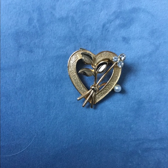 Pin - Picture 1 of 1